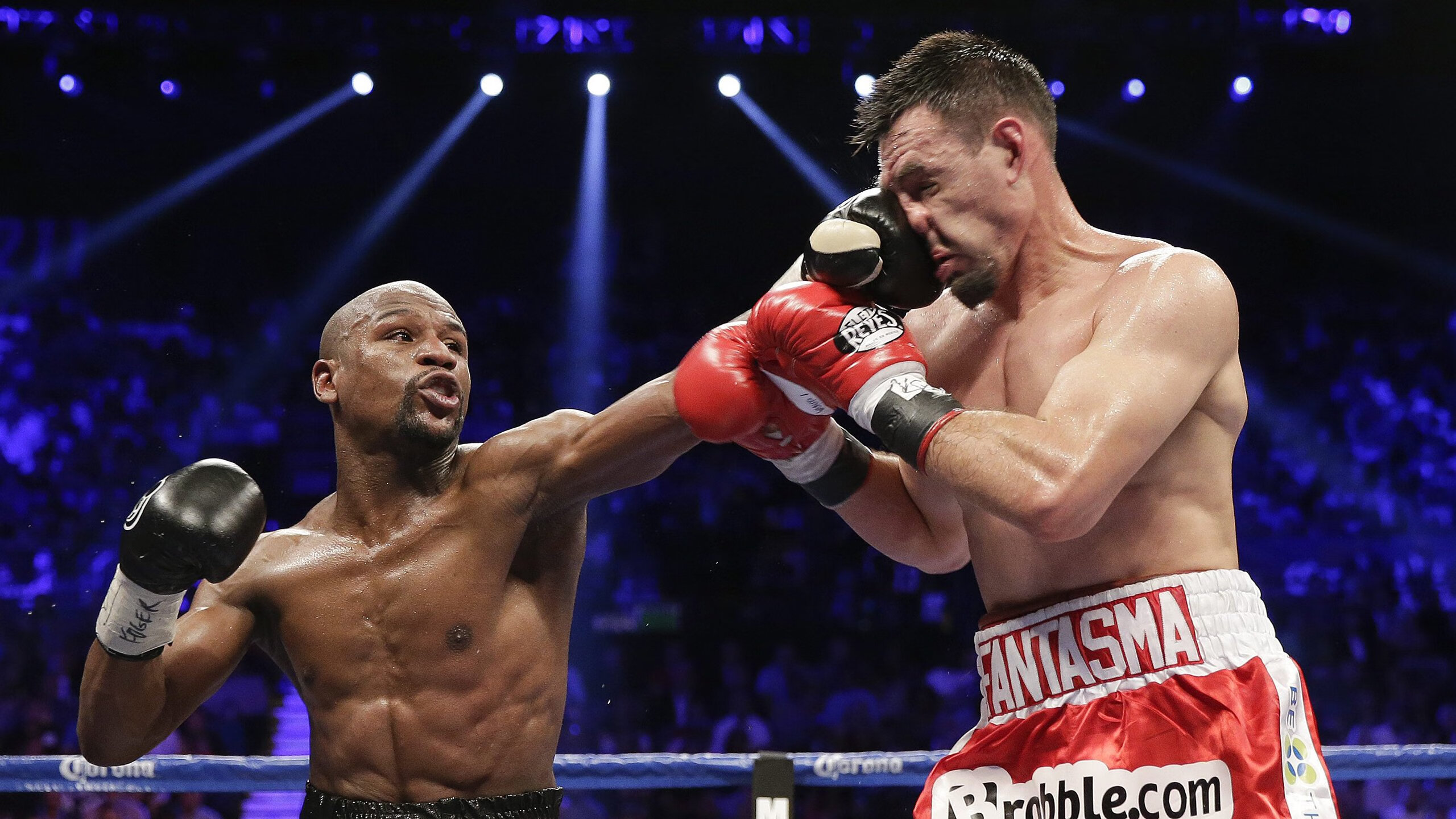 欧冠决赛巅峰对决,皇马绝杀多特蒙德,第15次捧起大耳朵杯